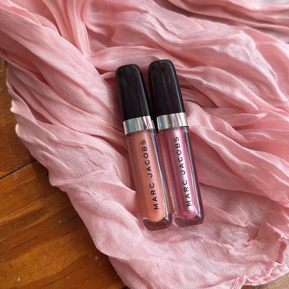 MARC JACOBS BEAUTY ENAMORED HI-SHINE LIP LACQUER
LIPGLOSS 338 WANT ME? - Picture 8 of 9